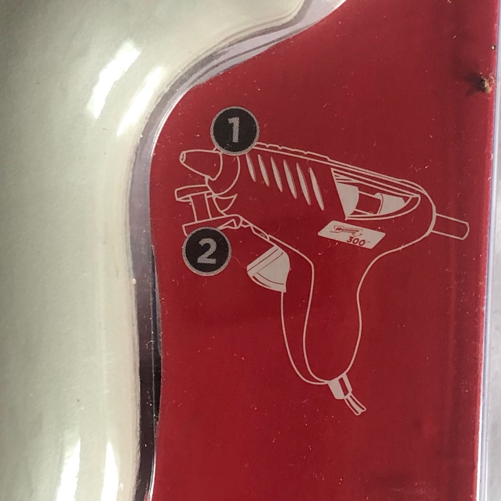 Arrow MT300 Mini Trigger Glue Gun - Picture 7 of 10